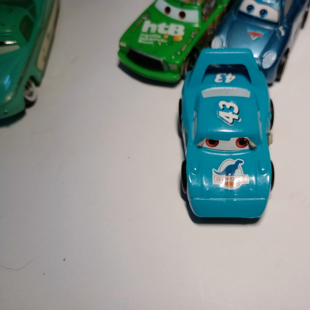 Colorful Toy Car Set - Picture 4 of 8